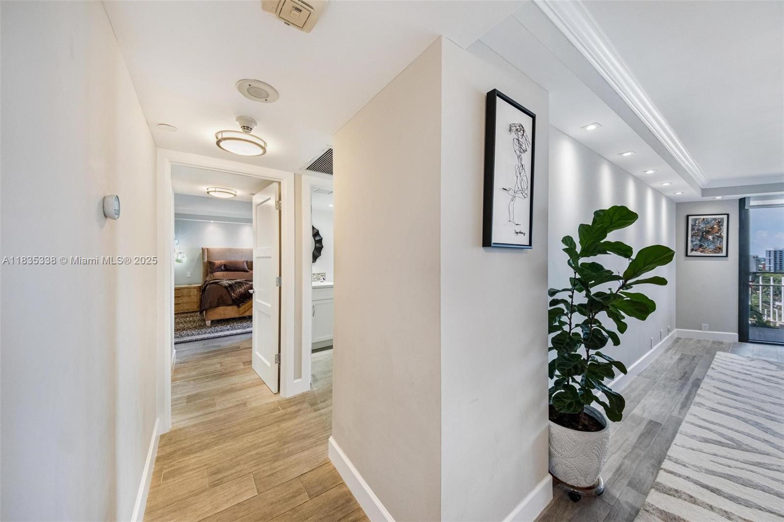 THE TOWERS OF QUAYSIDE CO - Residential