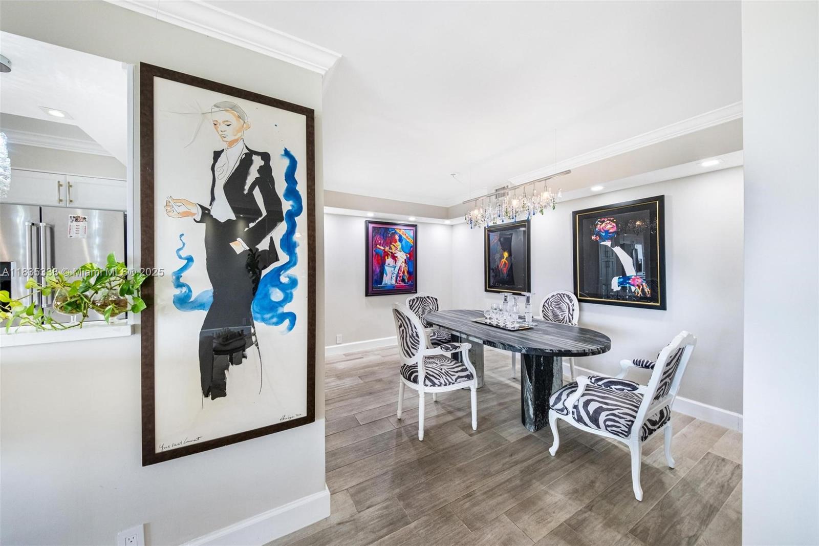 THE TOWERS OF QUAYSIDE CO - Residential