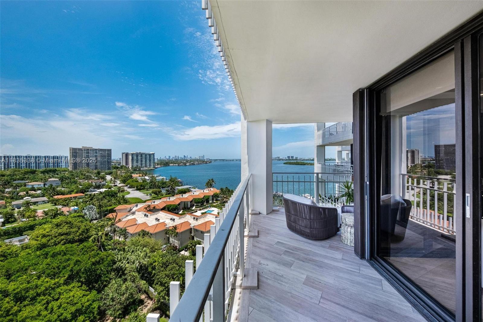 THE TOWERS OF QUAYSIDE CO - Residential