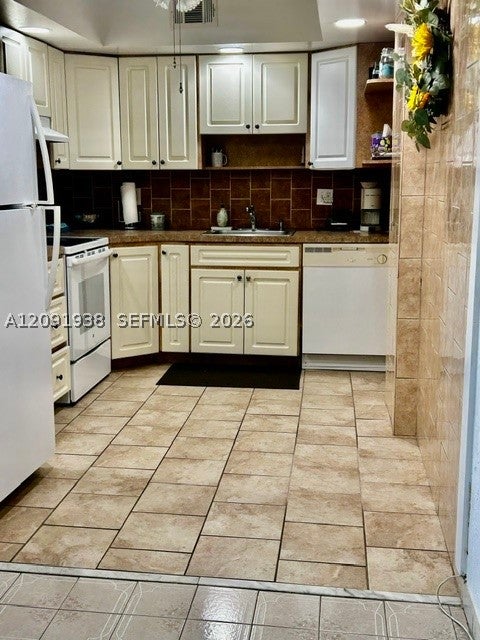 111 Golden Isles Dr F7