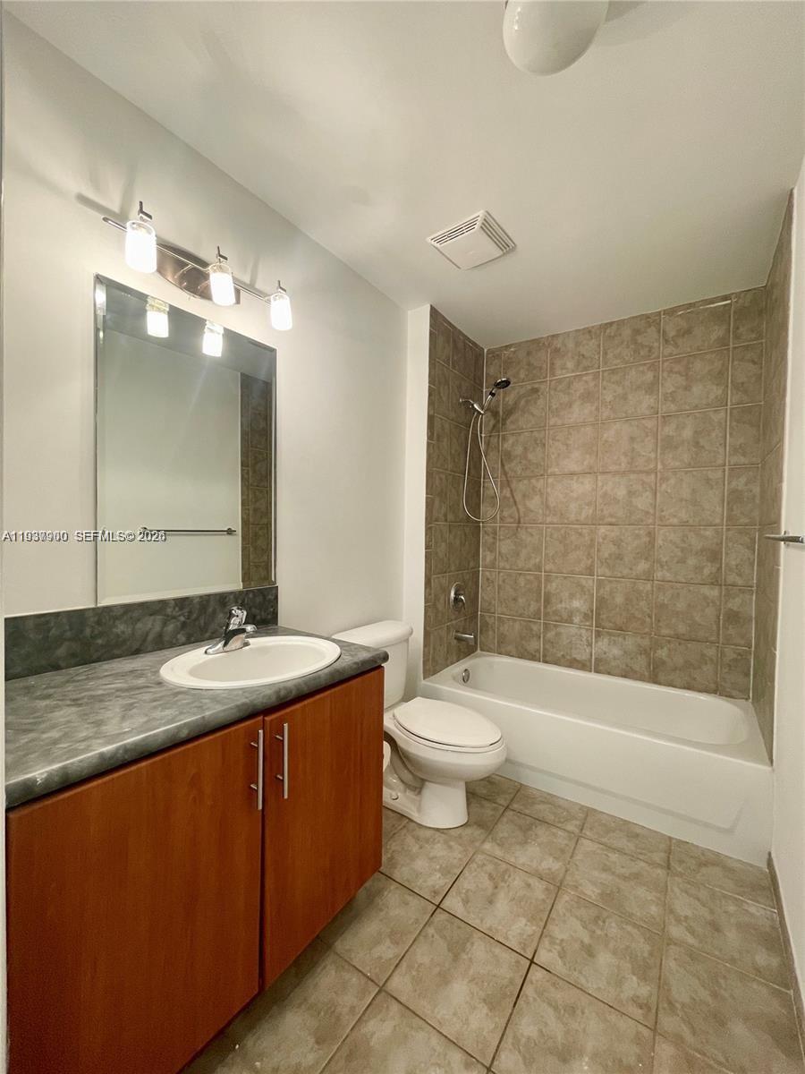 BAYLOFTS CONDO - Residential