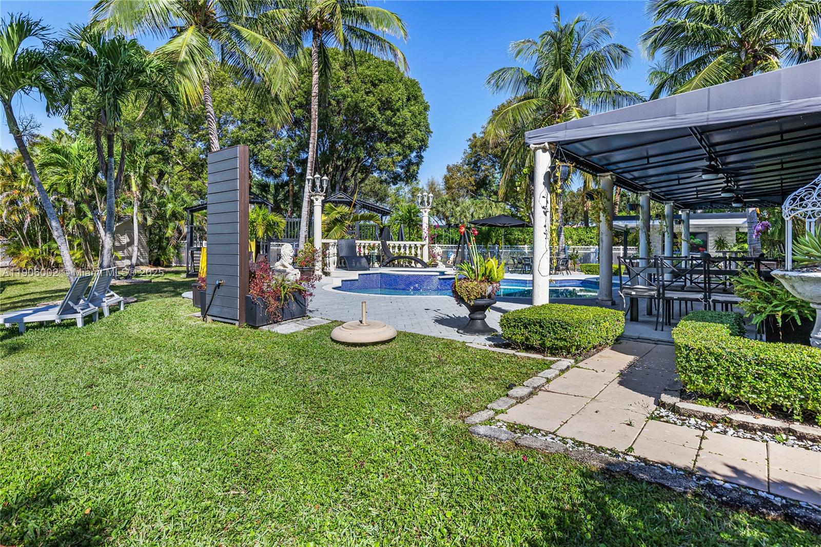 ¤RIVIERA ISLES I - Residential