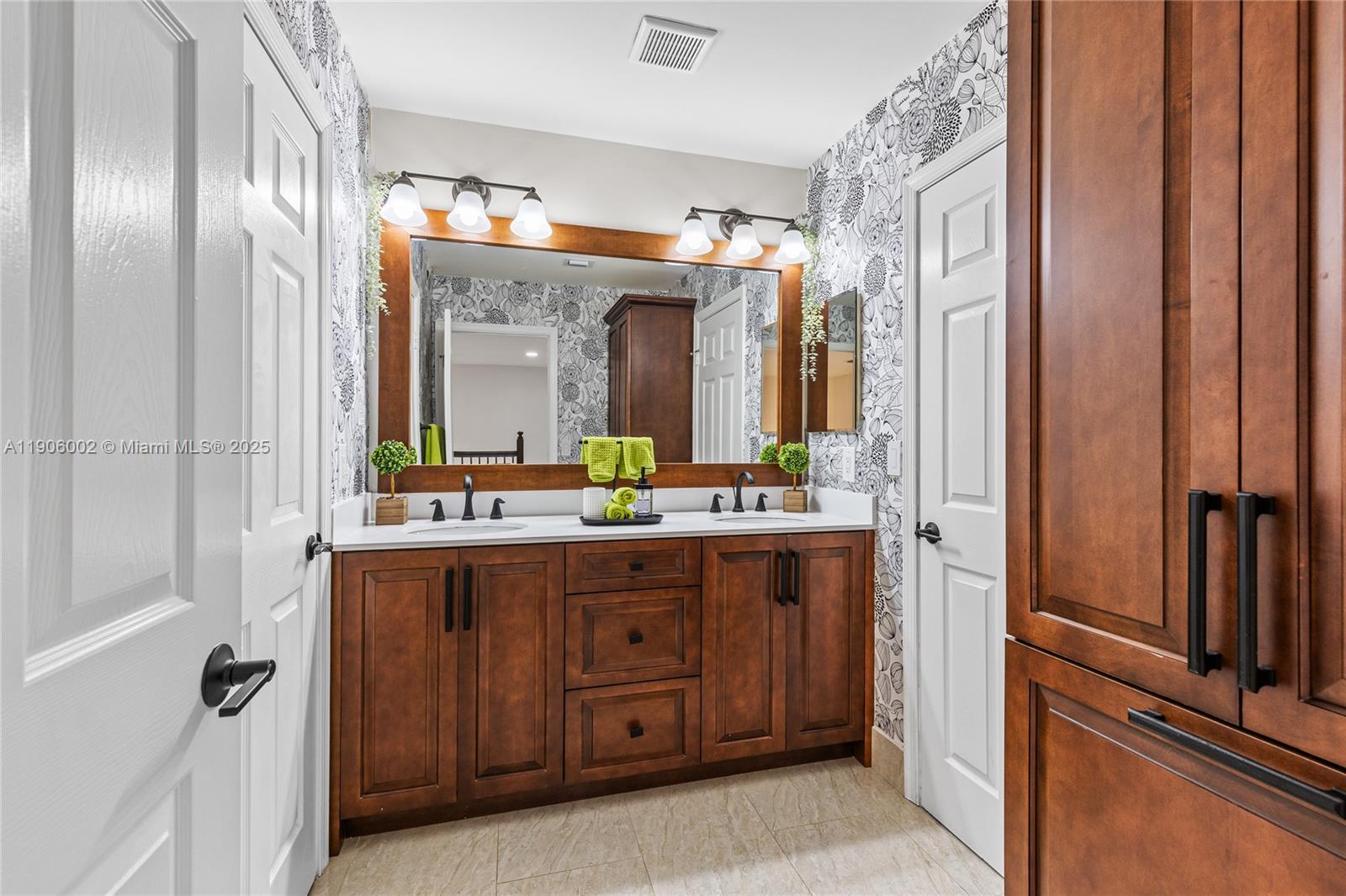 ¤RIVIERA ISLES I - Residential