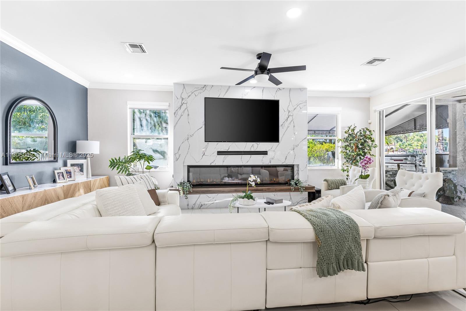 ¤RIVIERA ISLES I - Residential