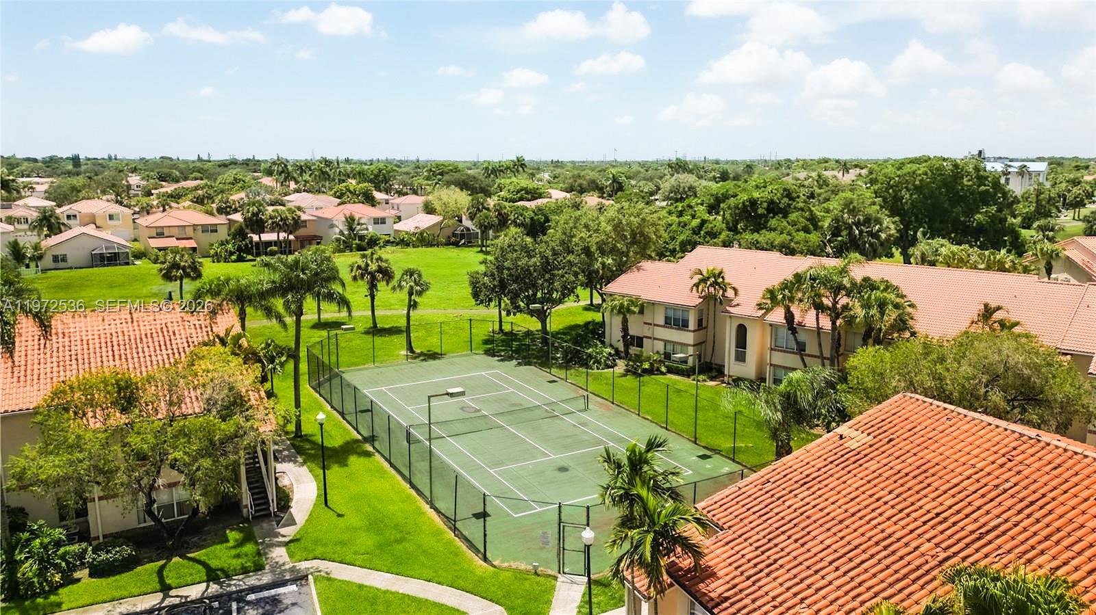 CORAL KEY CONDO - Residential Lease