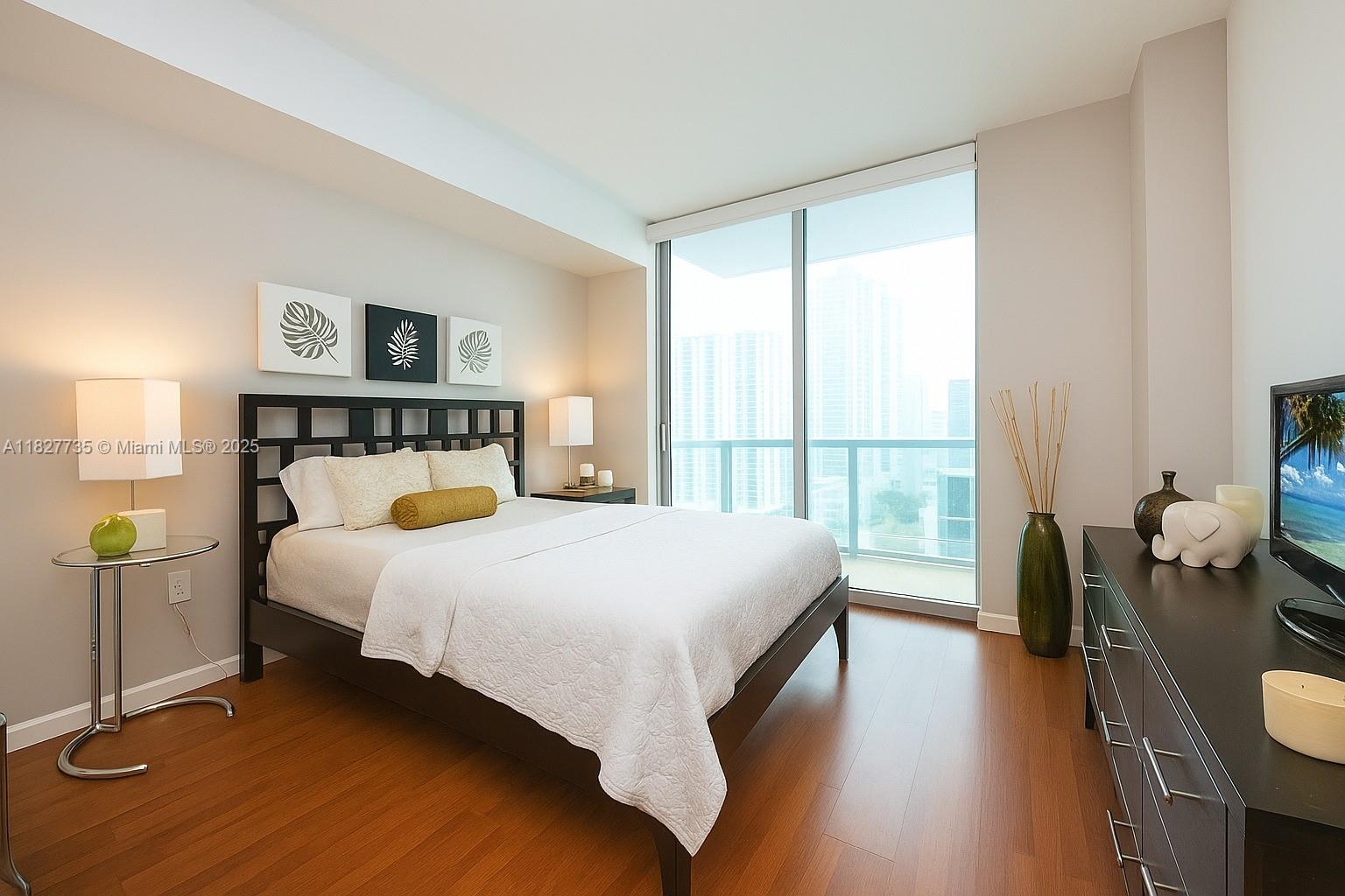 GALLERY ART CONDO - Residential