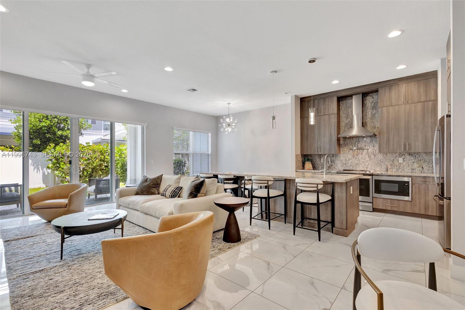 POINTE MIDTOWN - Residential Lease