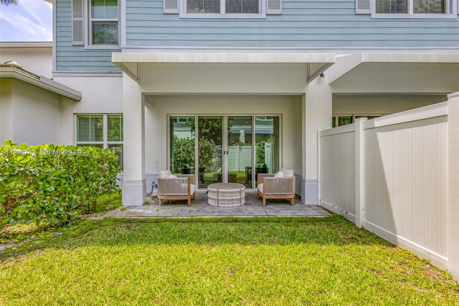 POINTE MIDTOWN - Residential Lease