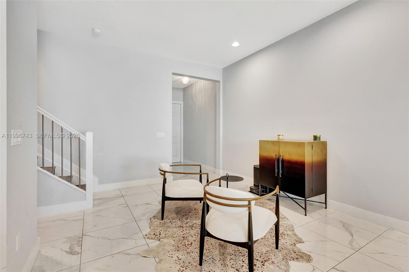 POINTE MIDTOWN - Residential Lease