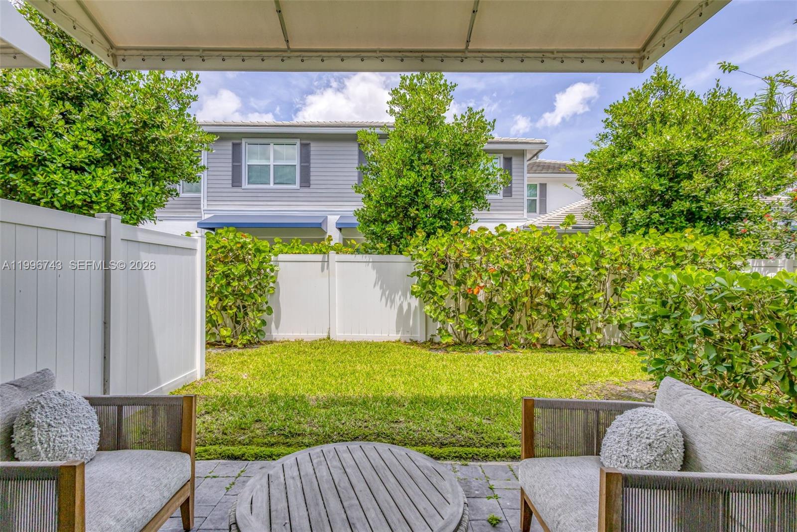 POINTE MIDTOWN - Residential Lease