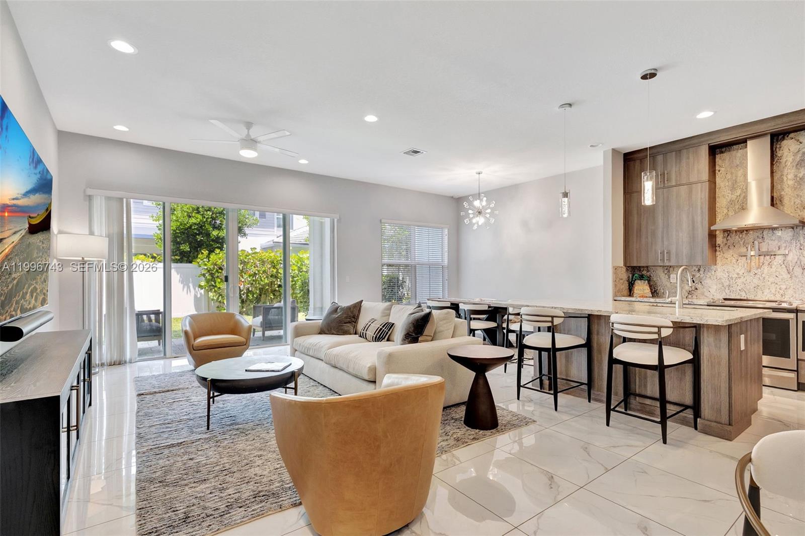 POINTE MIDTOWN - Residential Lease