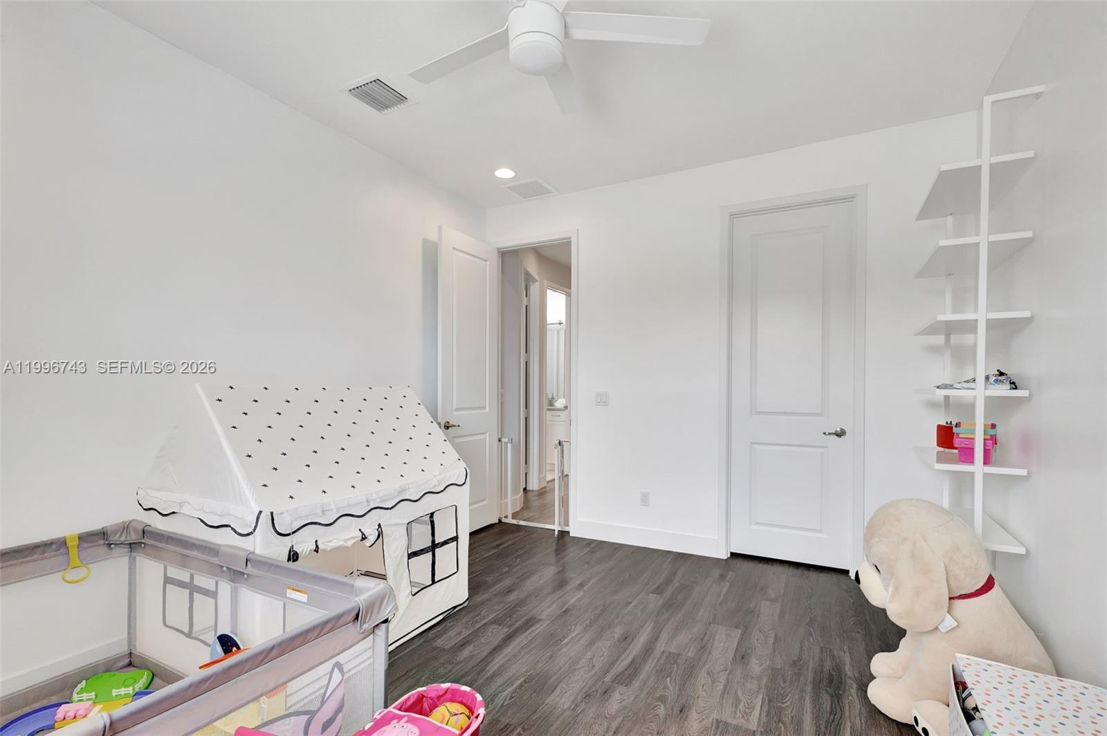 POINTE MIDTOWN - Residential Lease