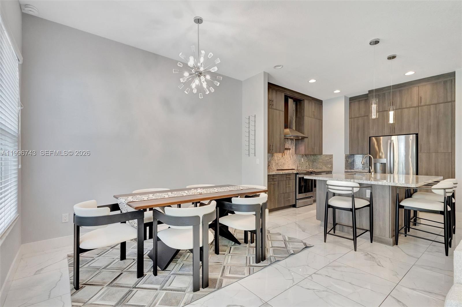 POINTE MIDTOWN - Residential Lease