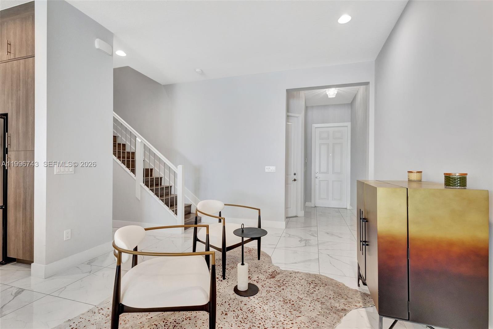 POINTE MIDTOWN - Residential Lease