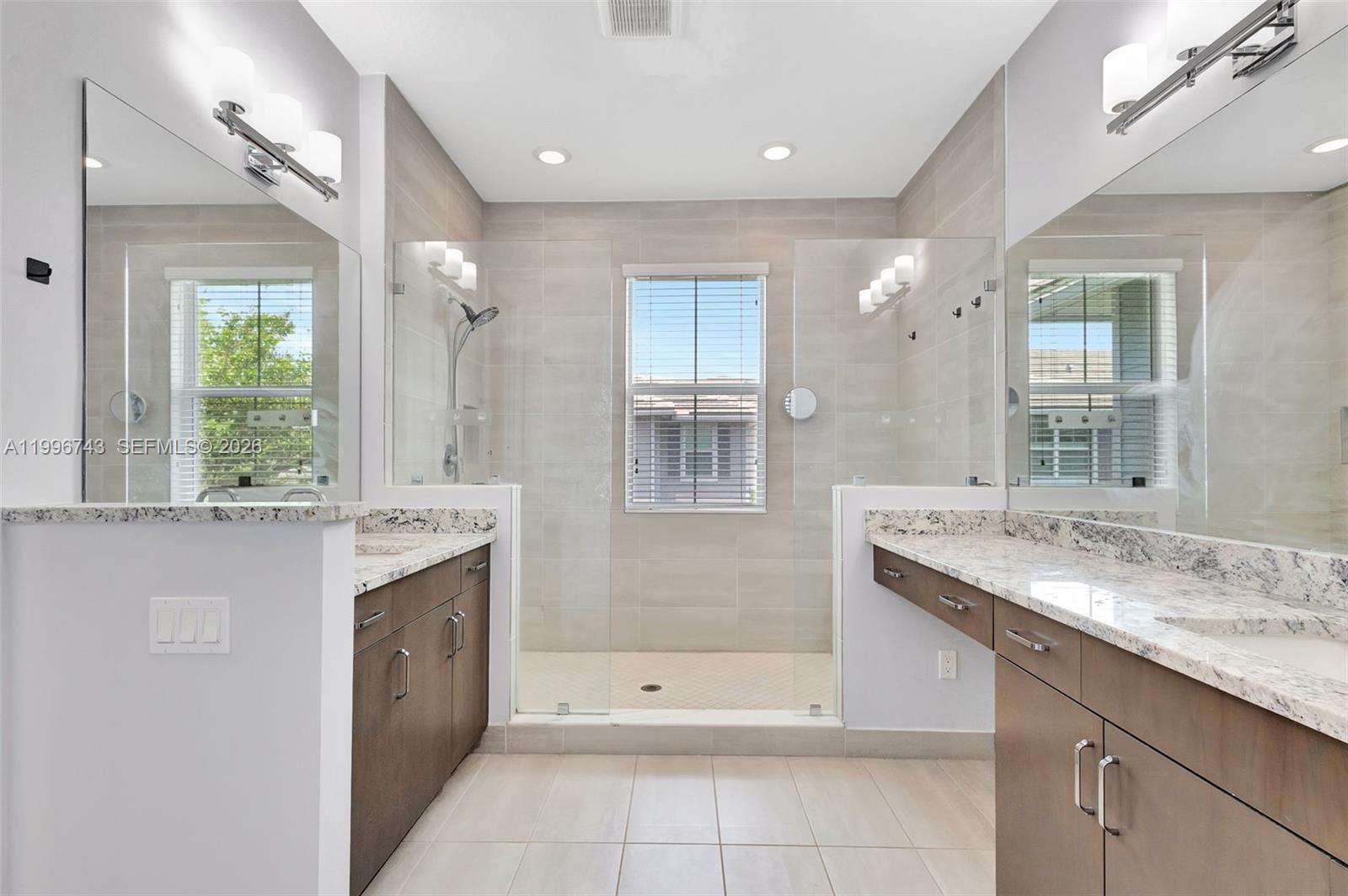 POINTE MIDTOWN - Residential Lease