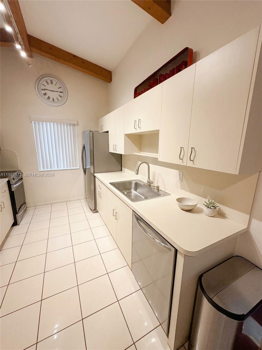 WOODFIELD - Residential