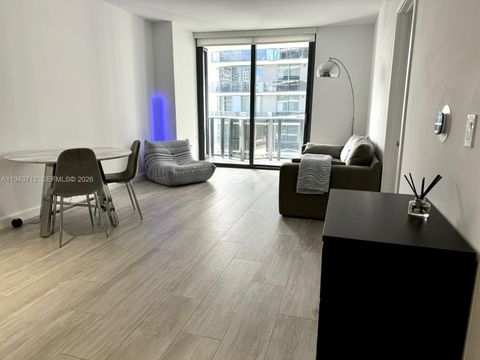 45 SW 9th St 3107 Miami FL 33130