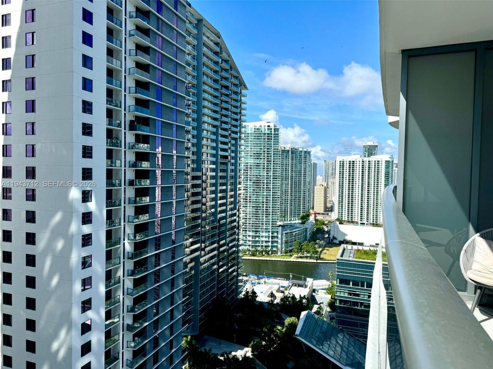BRICKELL HEIGHTS EAST CON - Residential Lease