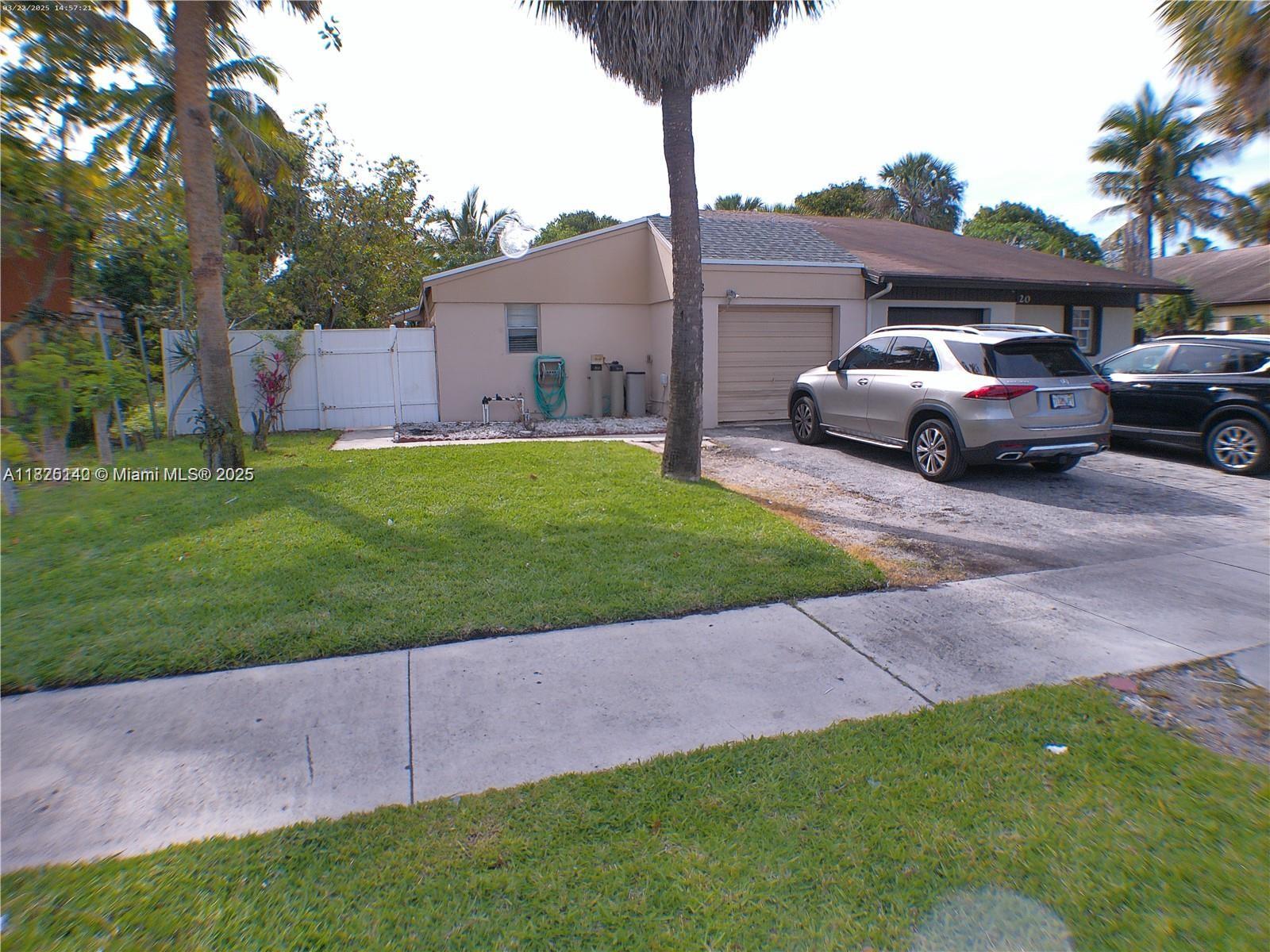 BEAUTIFUL PROPERTY LOCATED IN THE QUIET NEIGHBORHOOD READY FOR YOUR FAMILY. PLEASE CALL YOUR BROKER FOR MORE INFORMATION.