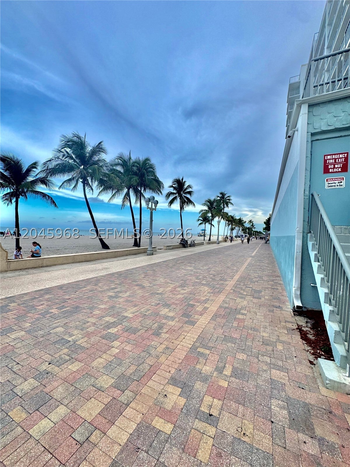400 N Surf Rd