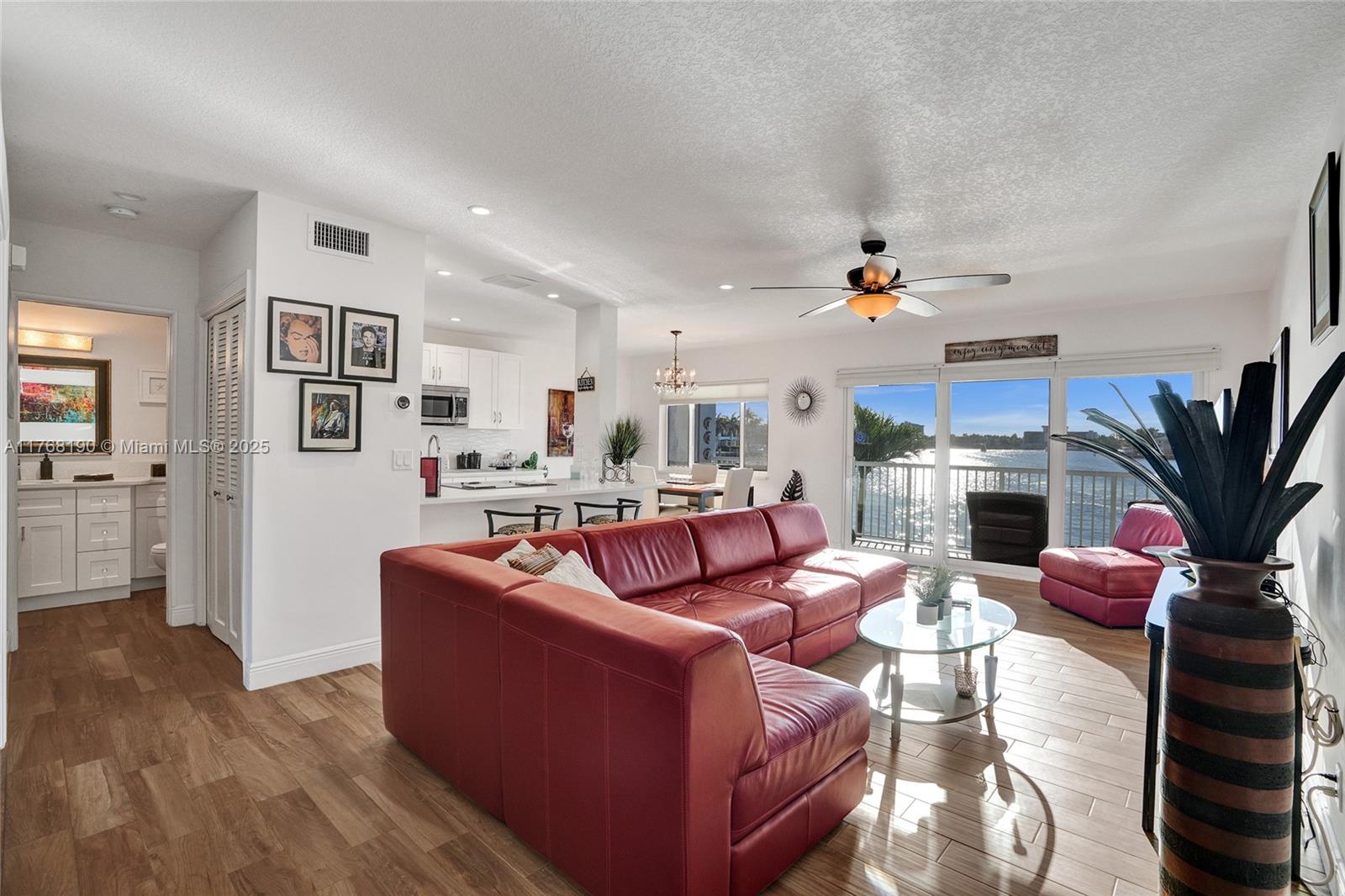 1201 S Riverside Dr 204