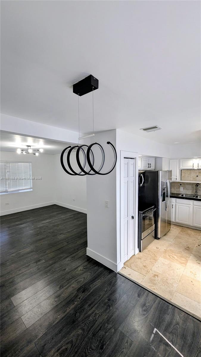 OVERBROOK SHORES NO 3 - Residential Lease