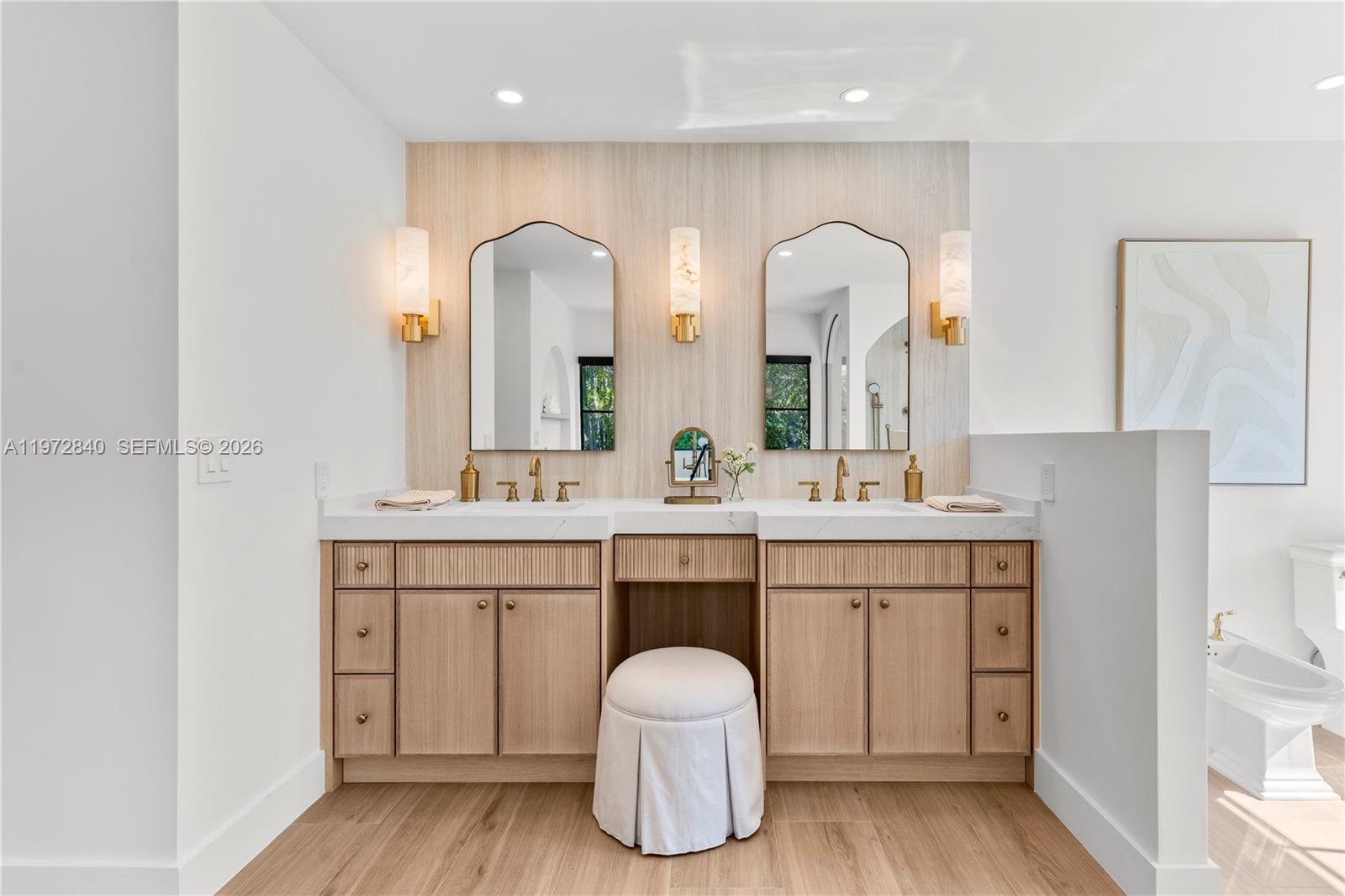 BANYAN WOODS - Residential