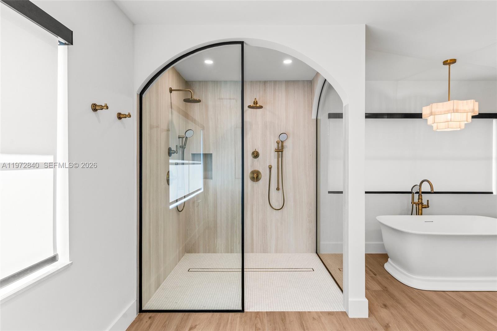 BANYAN WOODS - Residential