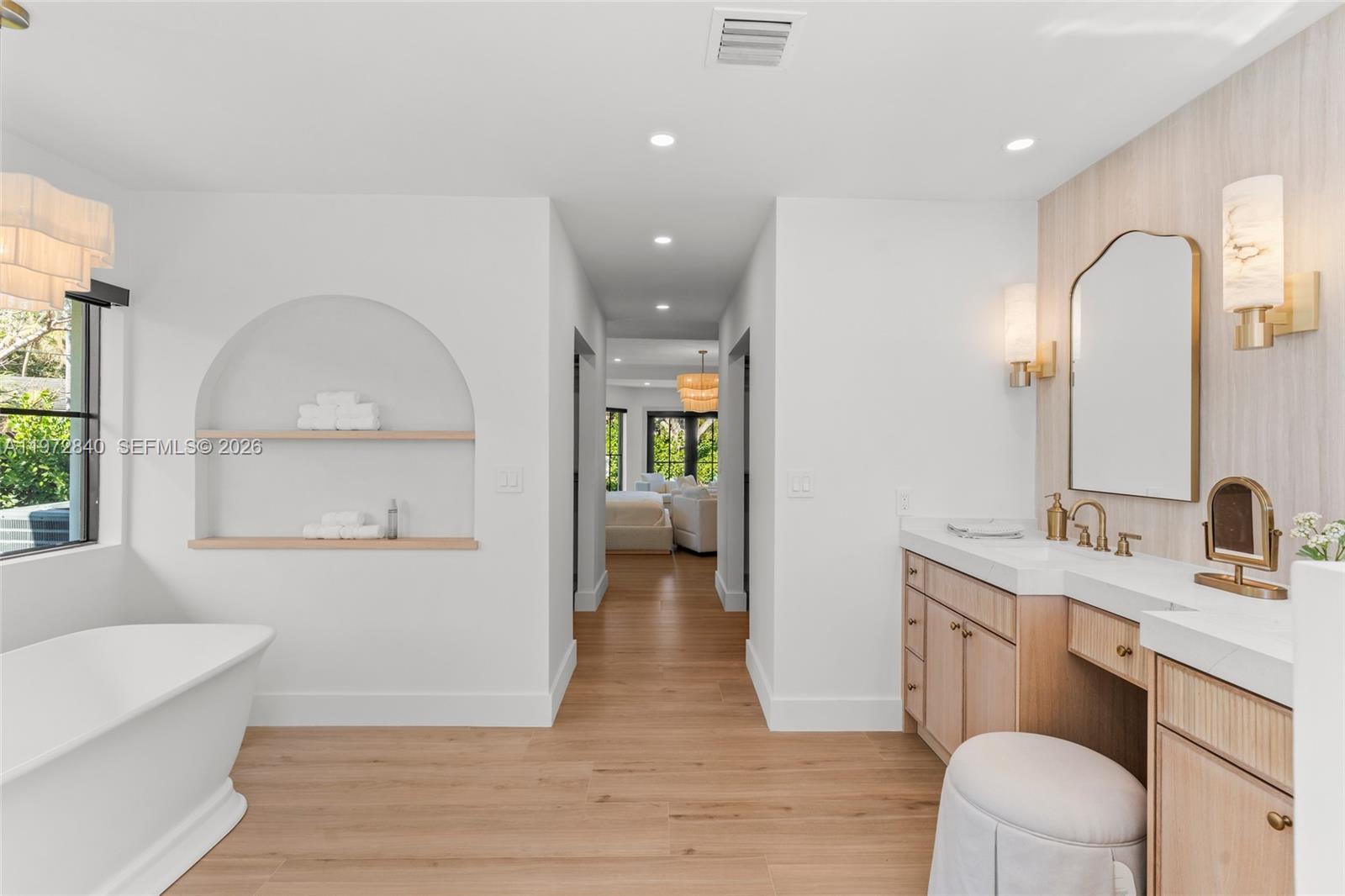 BANYAN WOODS - Residential