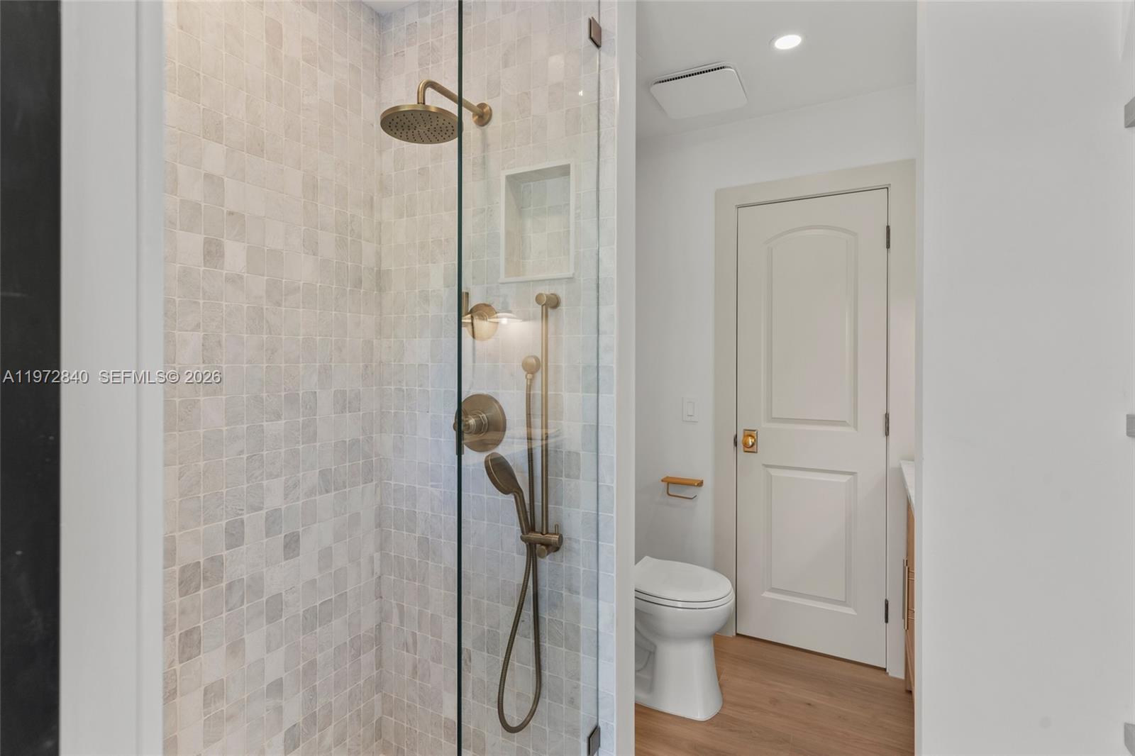 BANYAN WOODS - Residential