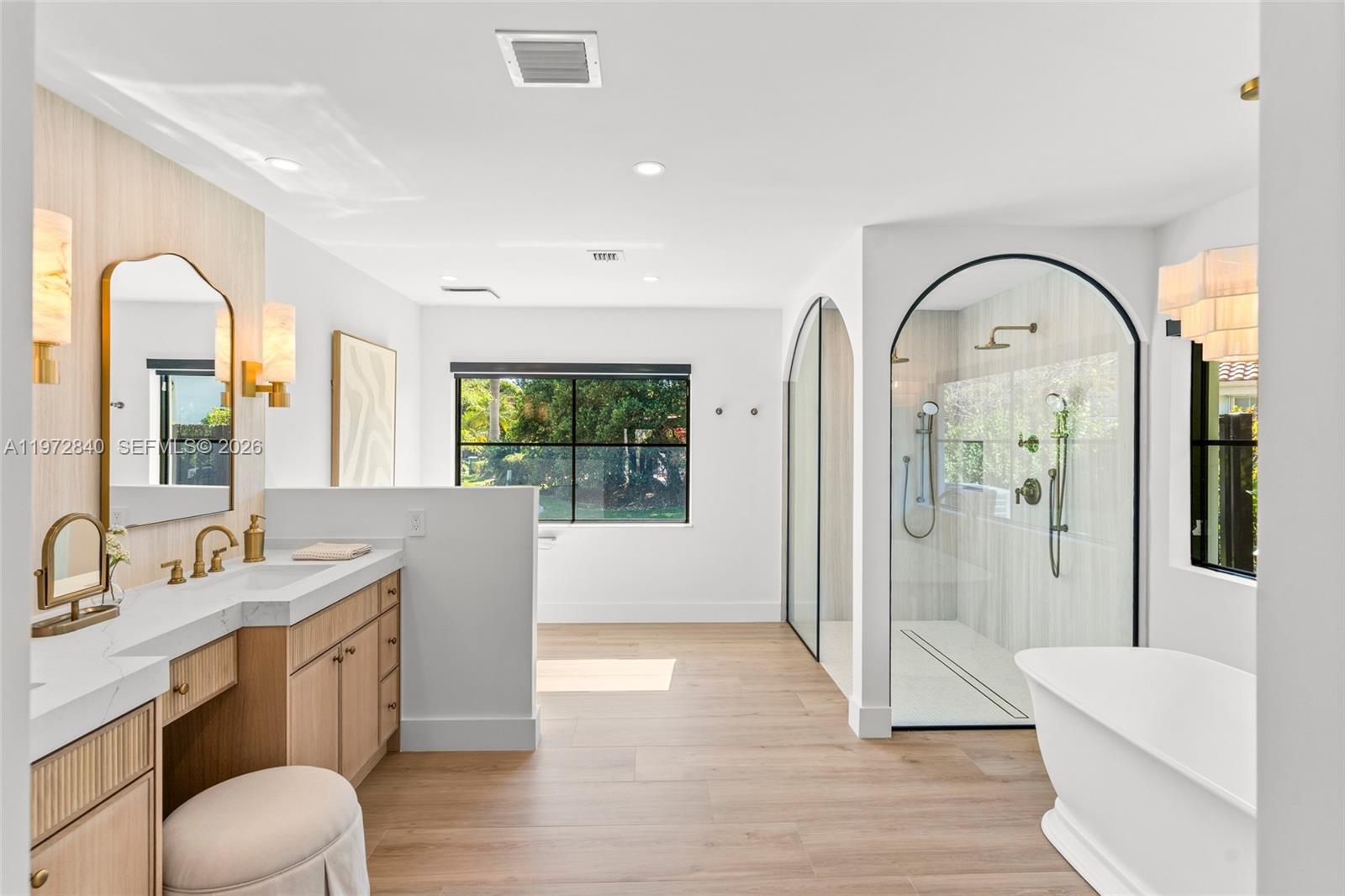 BANYAN WOODS - Residential