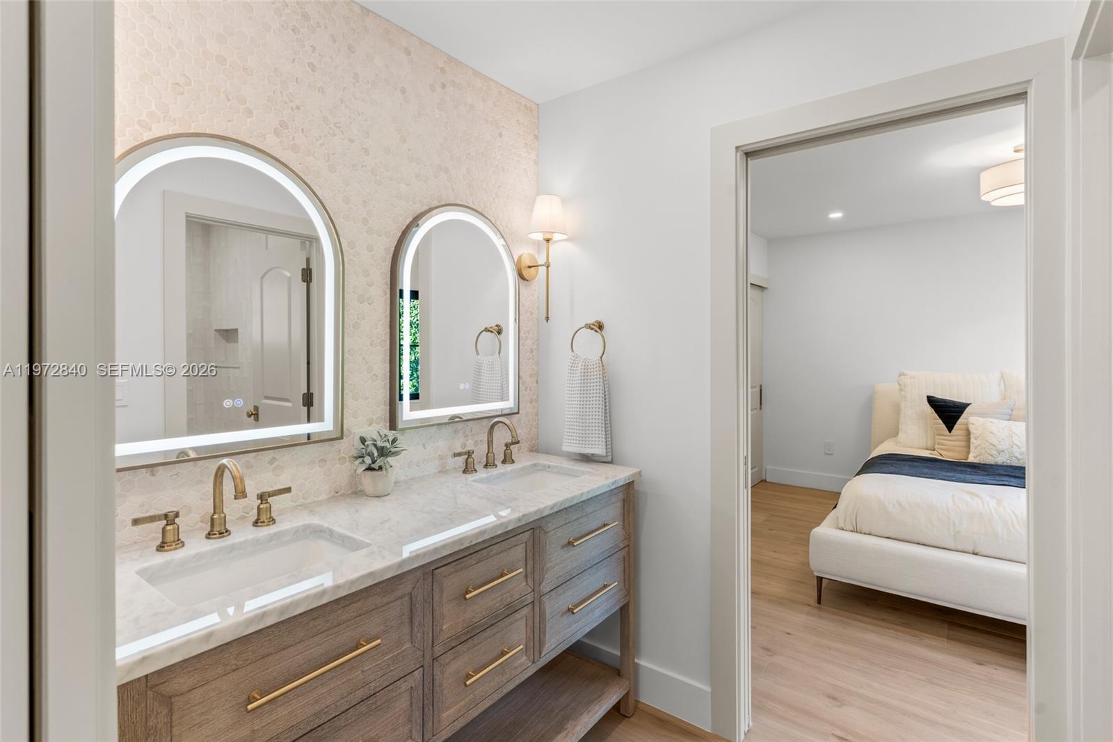 BANYAN WOODS - Residential