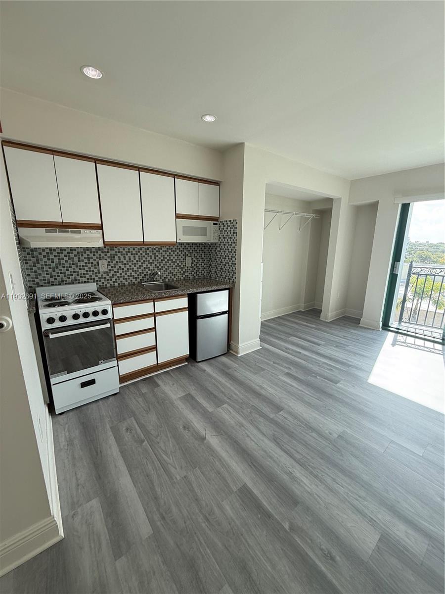 CARVERS SUB - Residential Lease