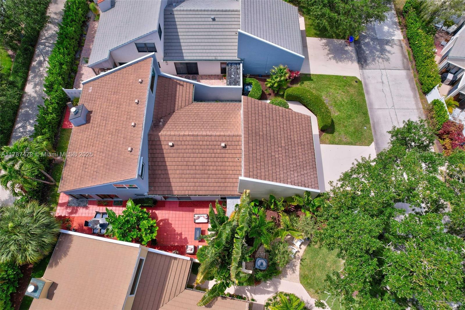 GREENS CAY OF JONATHANS L - Residential