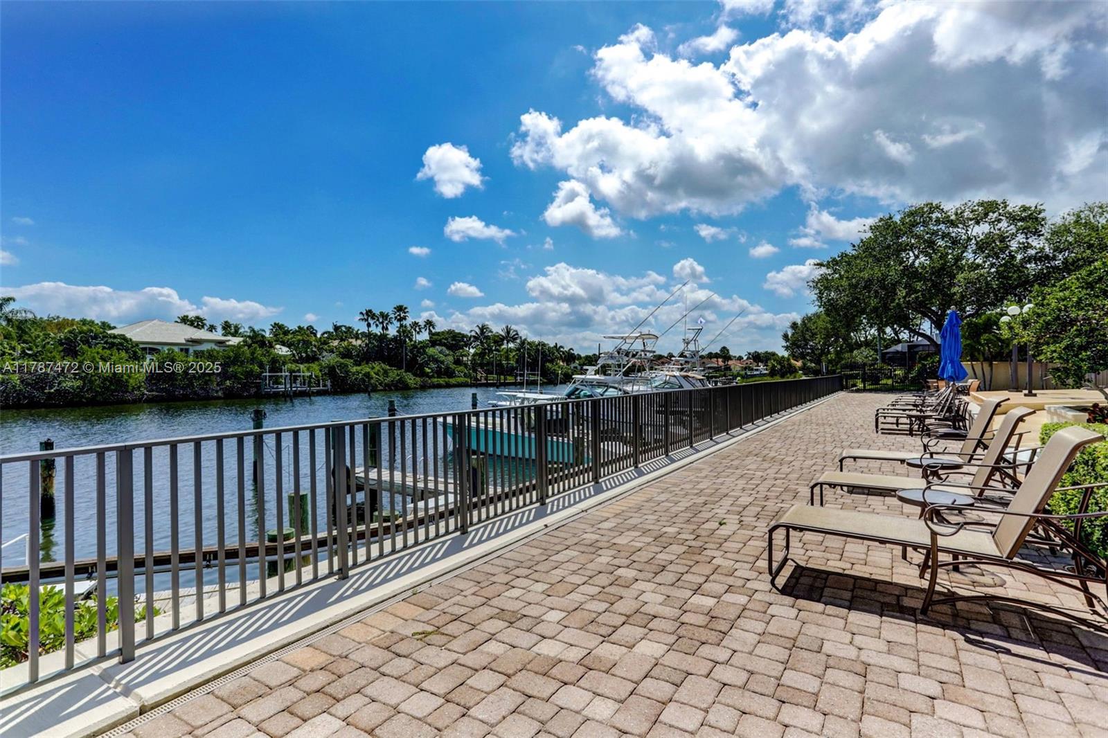 GREENS CAY OF JONATHANS L - Residential