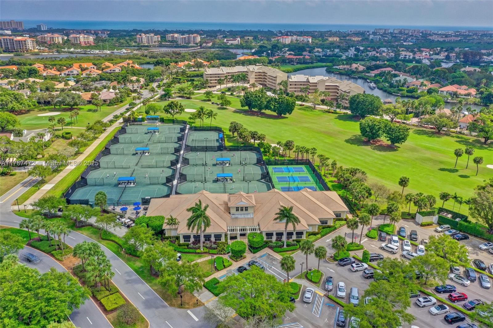 GREENS CAY OF JONATHANS L - Residential
