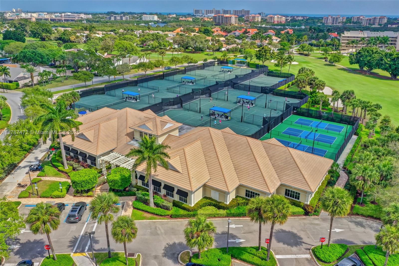 GREENS CAY OF JONATHANS L - Residential