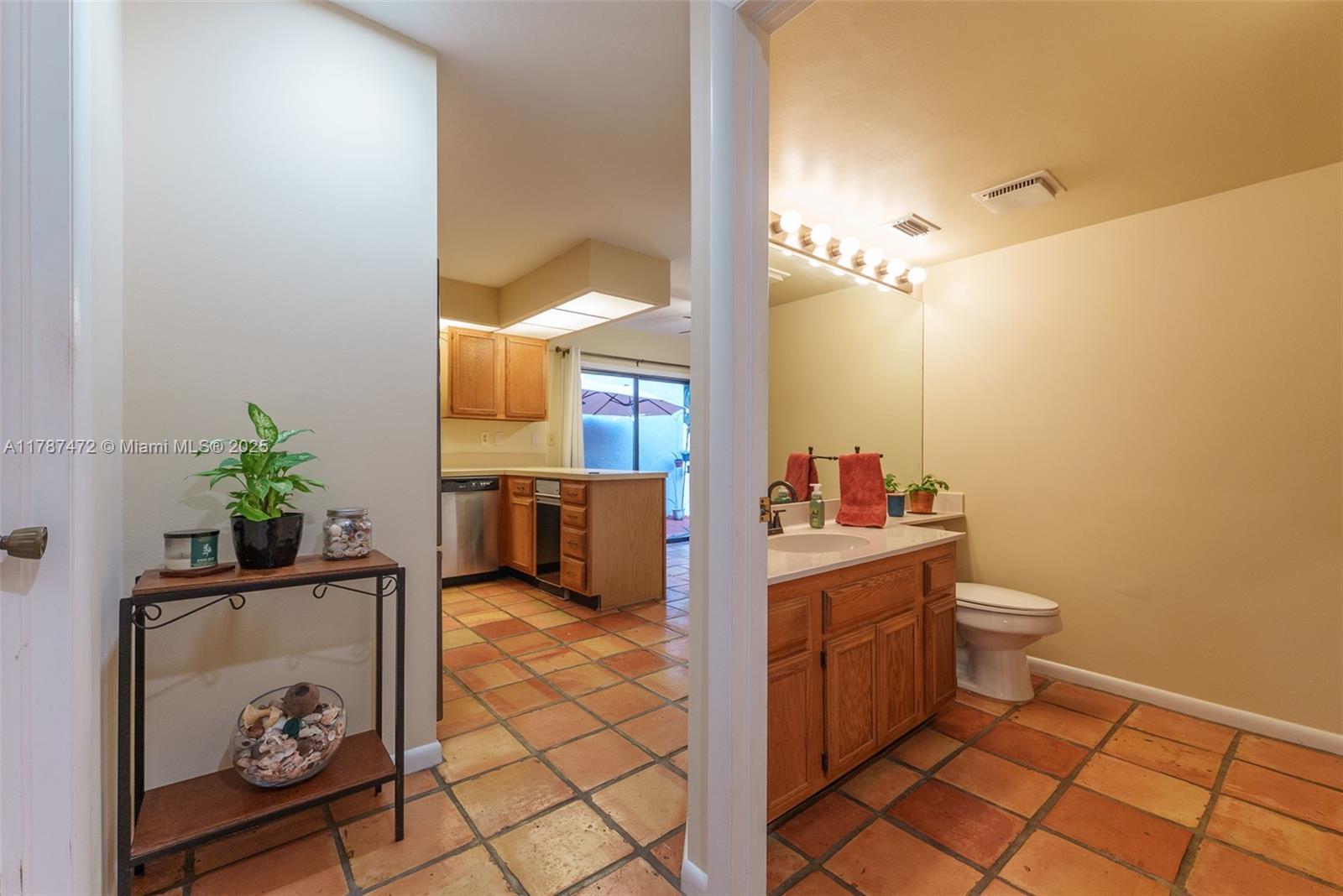 GREENS CAY OF JONATHANS L - Residential