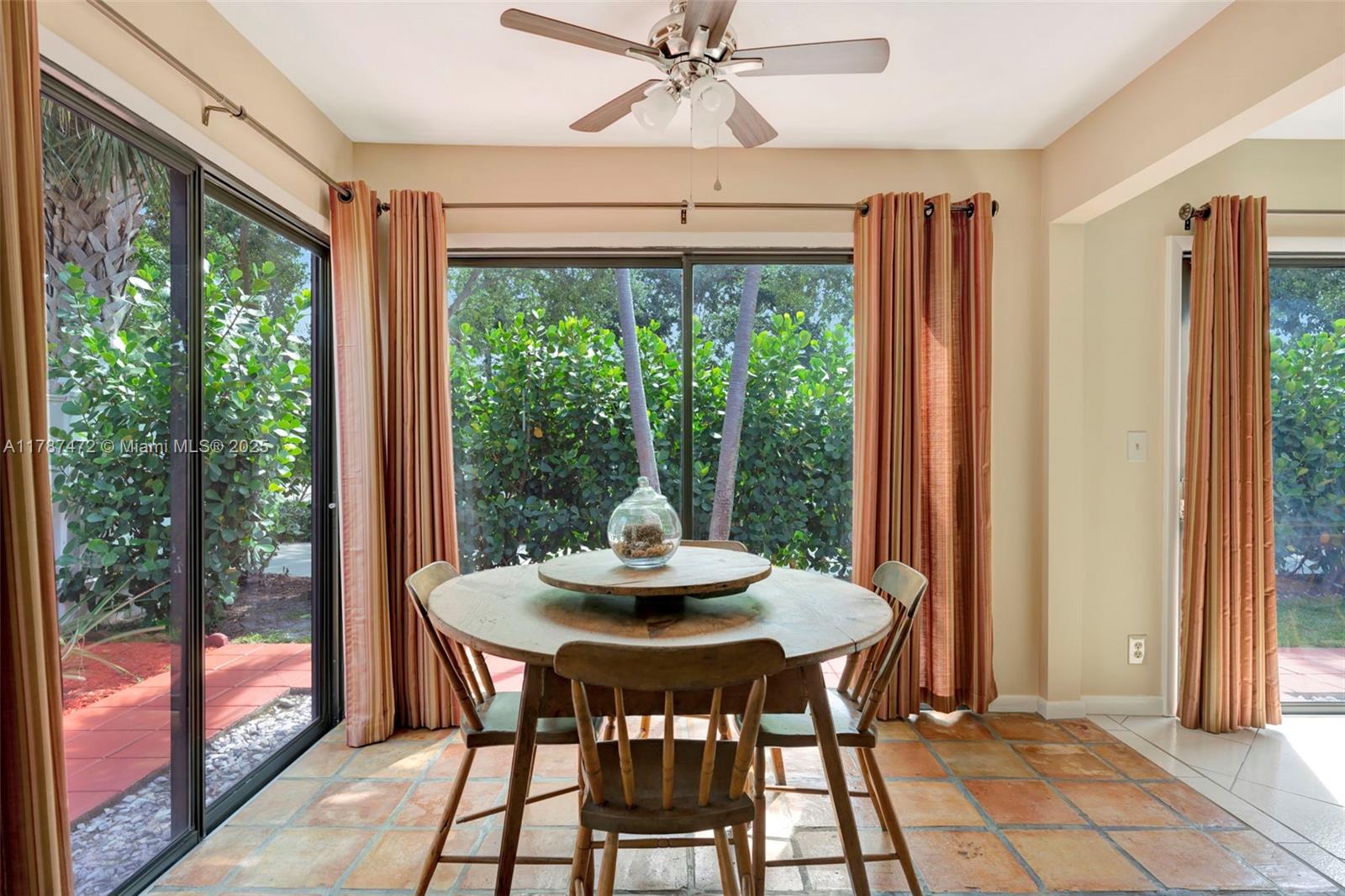 GREENS CAY OF JONATHANS L - Residential