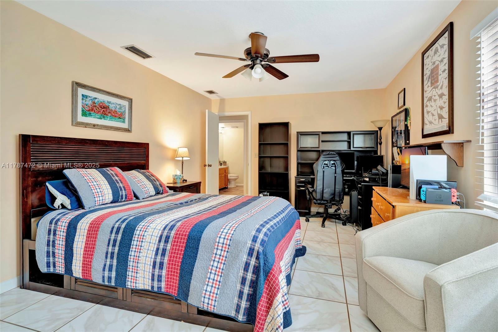 GREENS CAY OF JONATHANS L - Residential