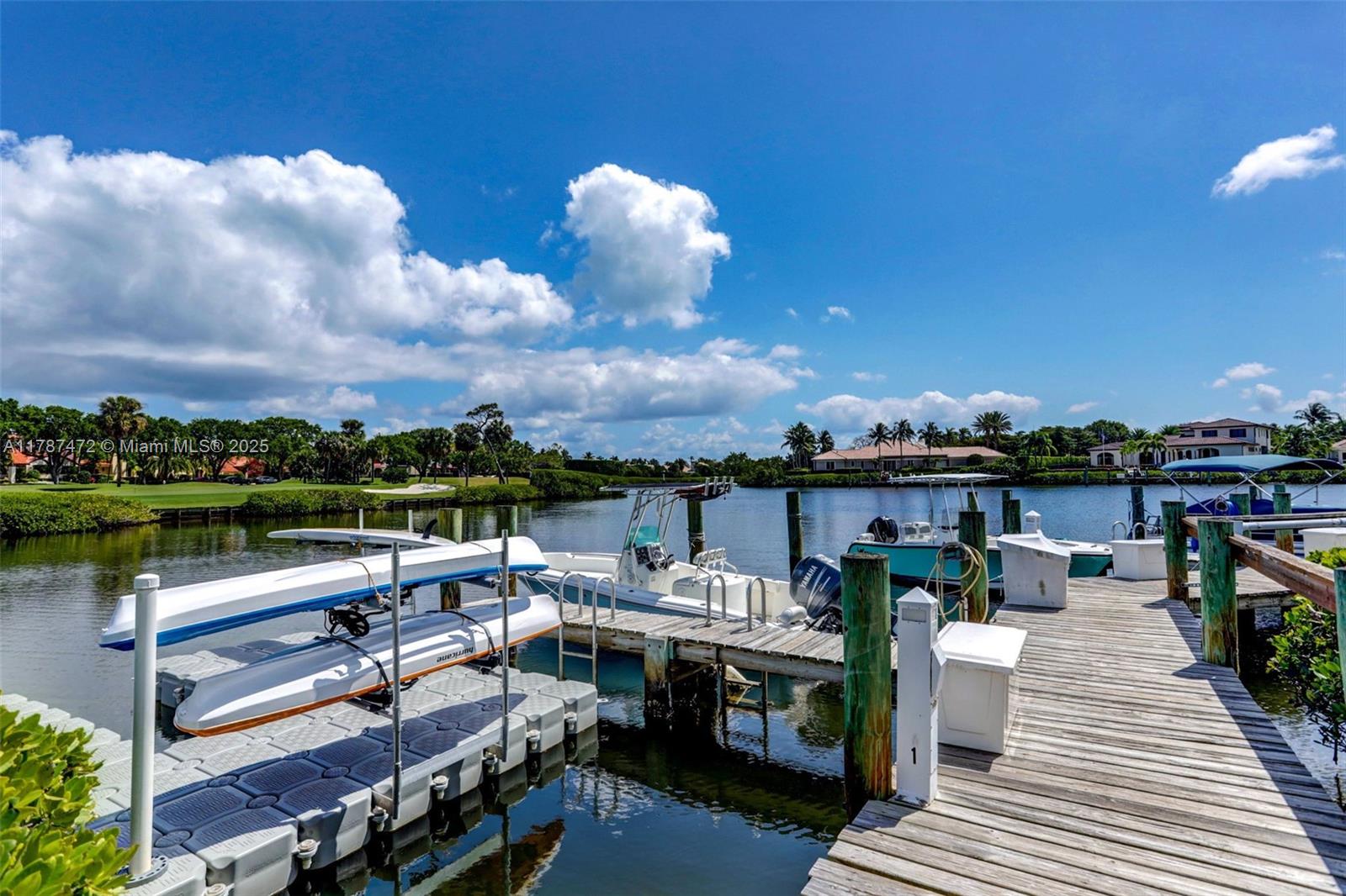 GREENS CAY OF JONATHANS L - Residential