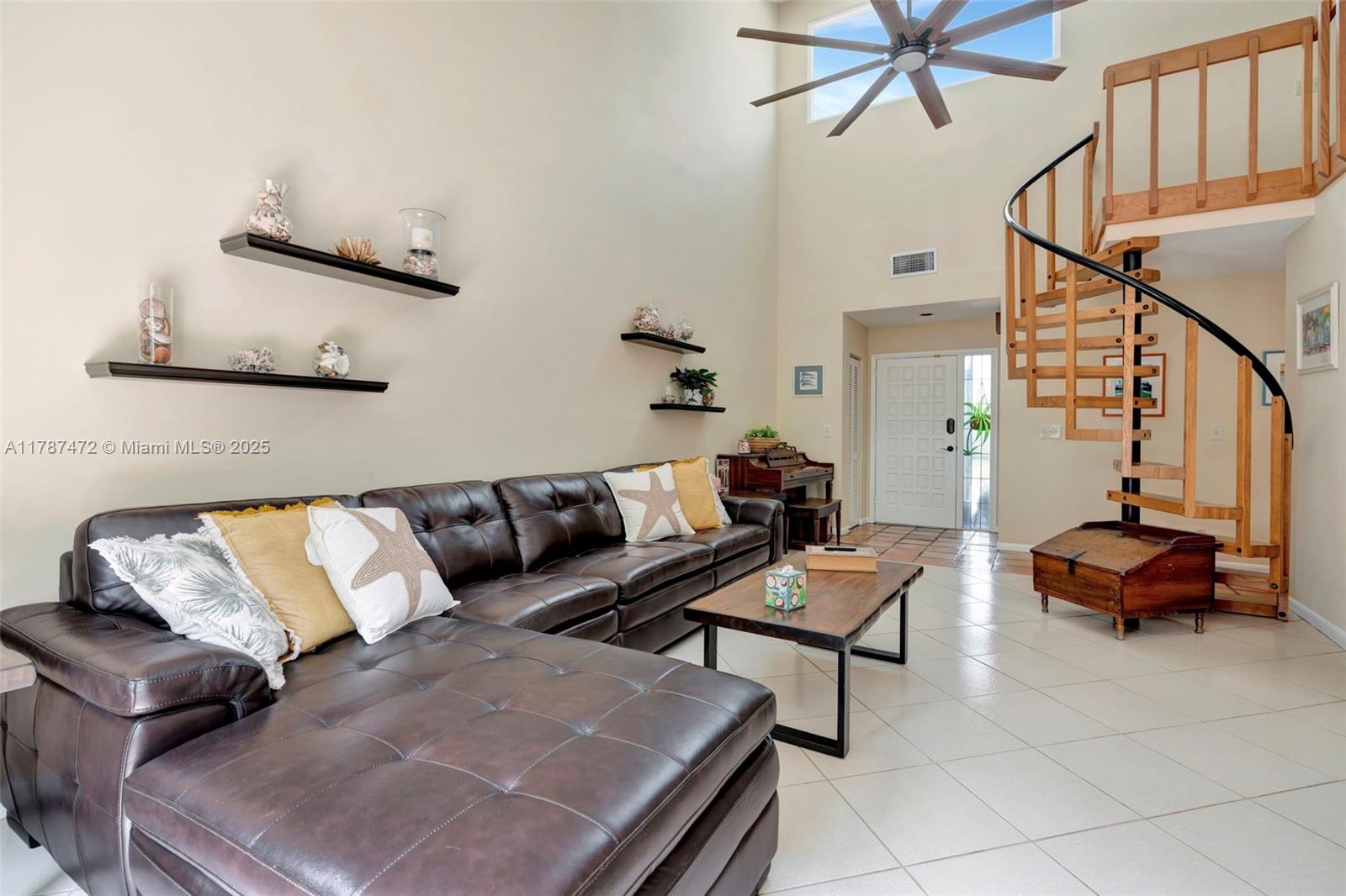 GREENS CAY OF JONATHANS L - Residential