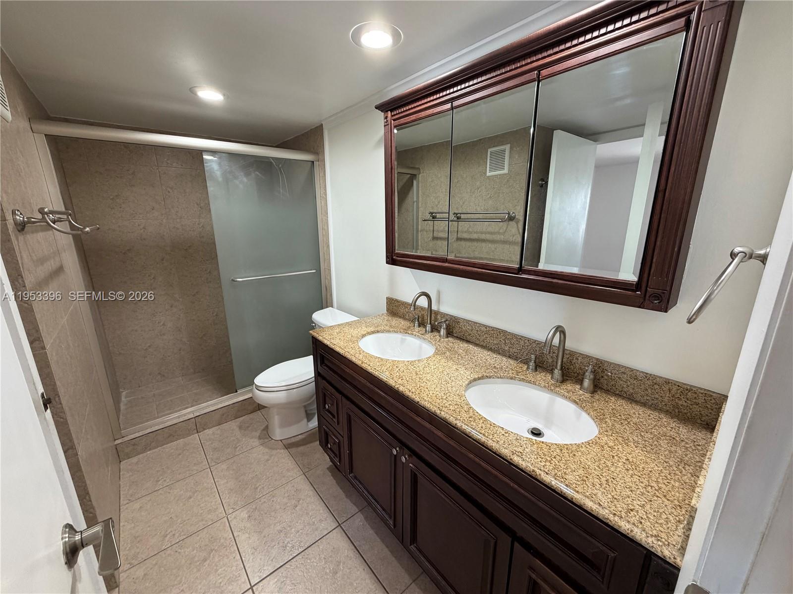 RACQUET CLUB 10 AT BONAVE - Residential