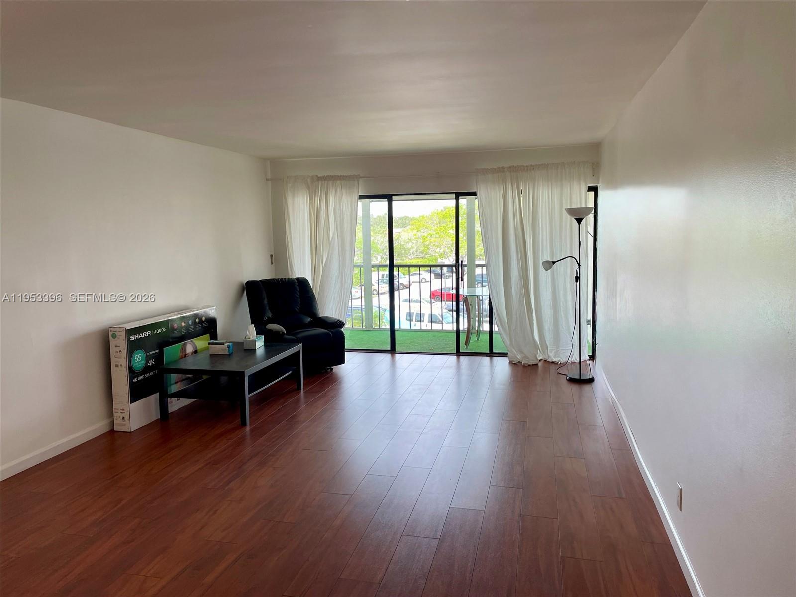 RACQUET CLUB 10 AT BONAVE - Residential