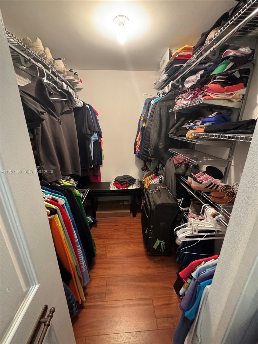 RACQUET CLUB 10 AT BONAVE - Residential