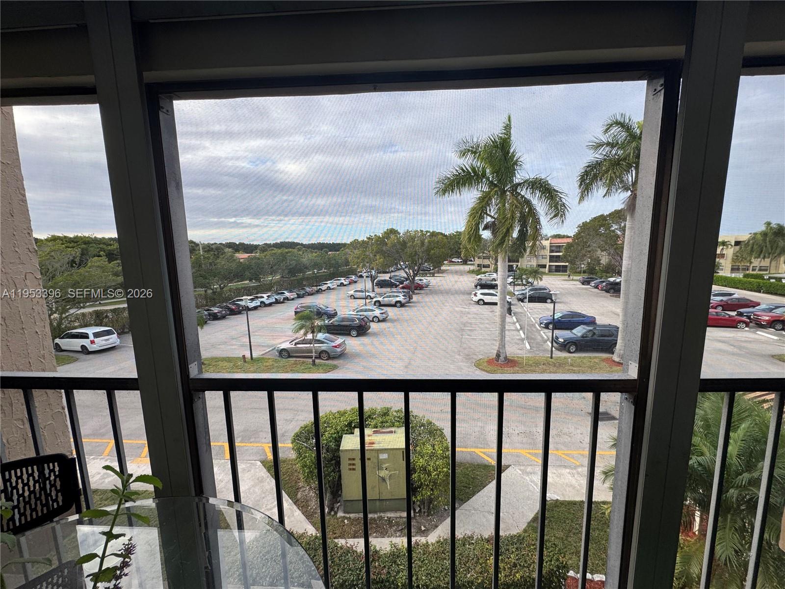 RACQUET CLUB 10 AT BONAVE - Residential