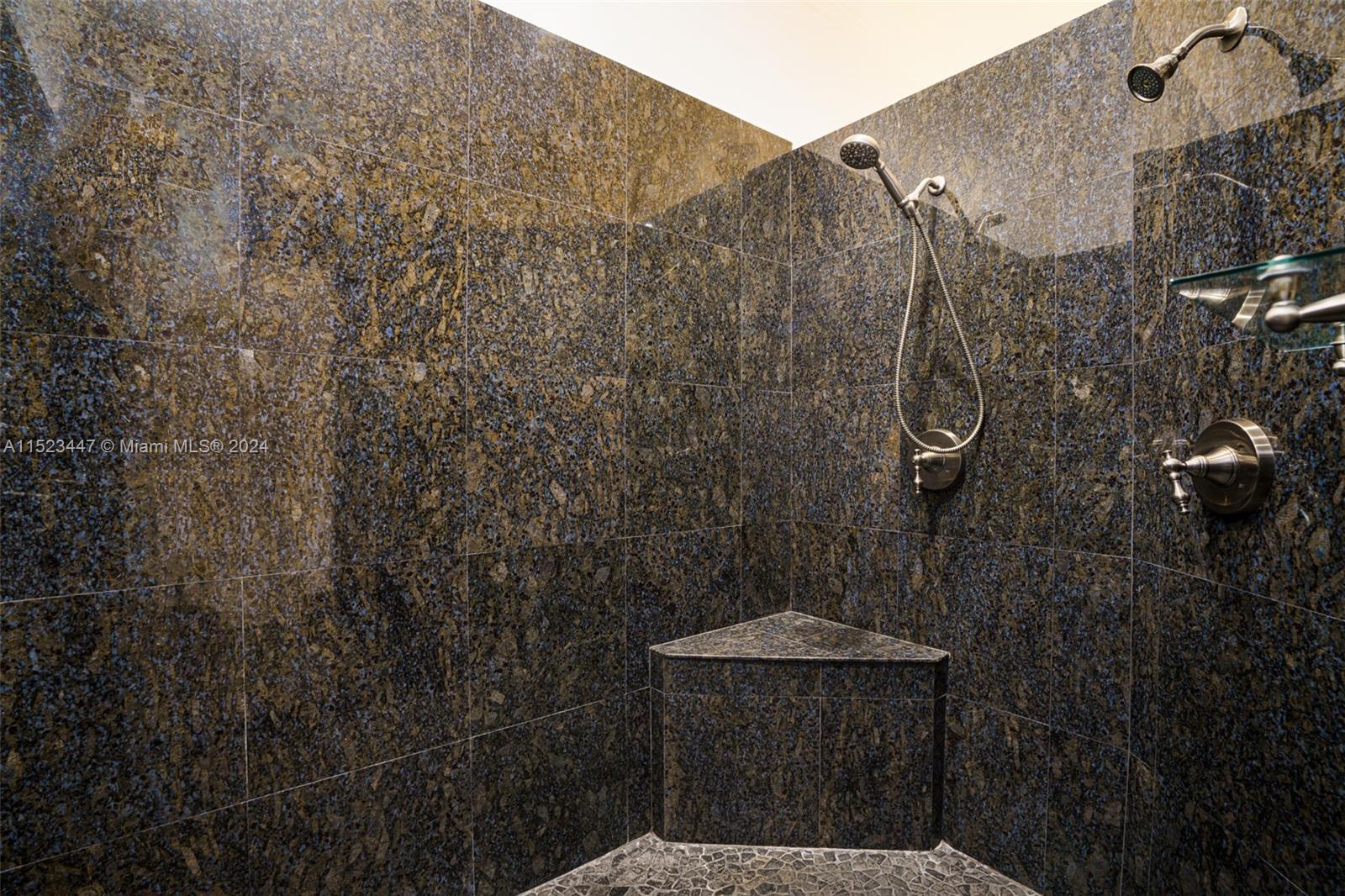 PLANTATION - Residential