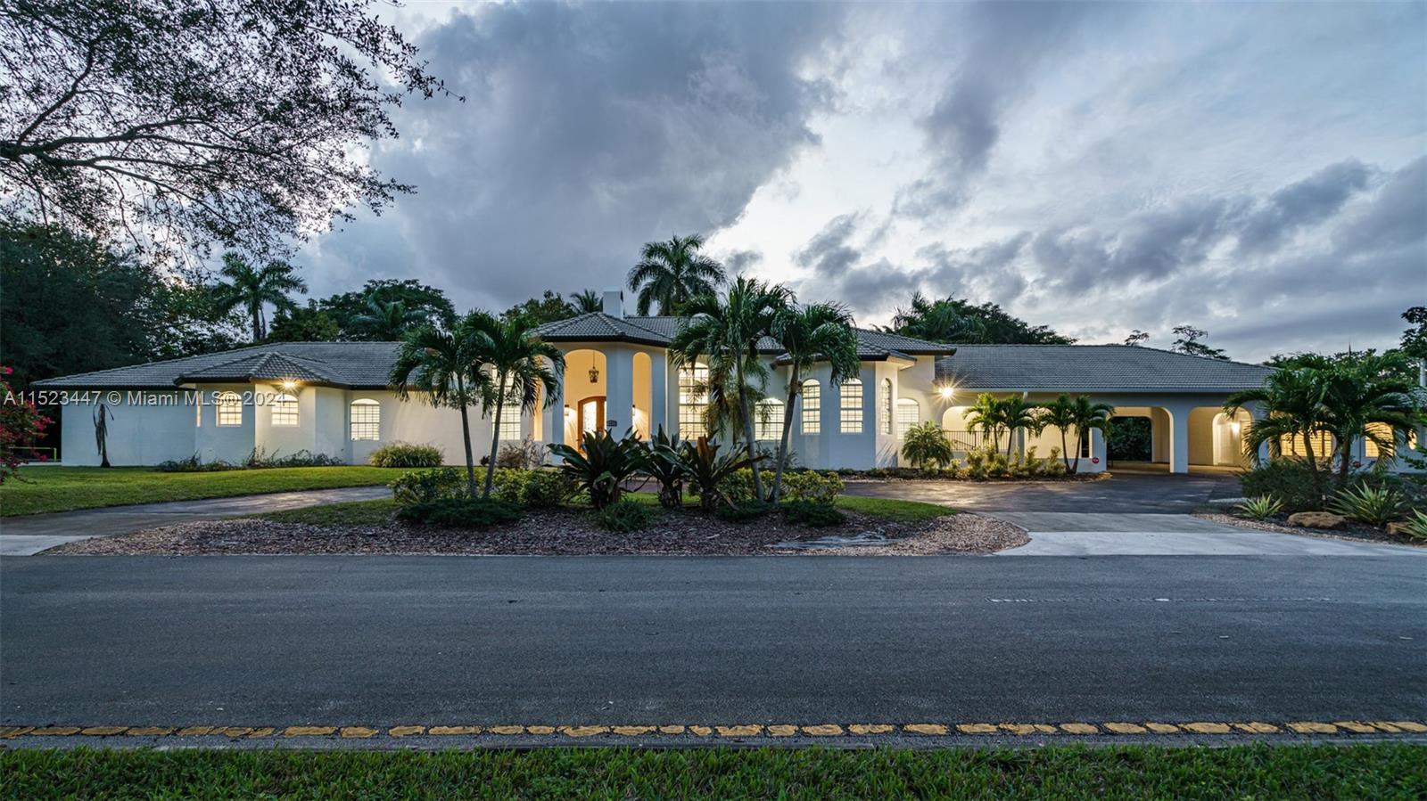 PLANTATION - Residential