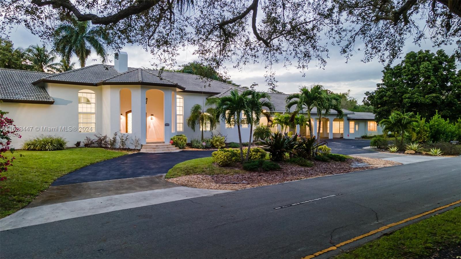 PLANTATION - Residential