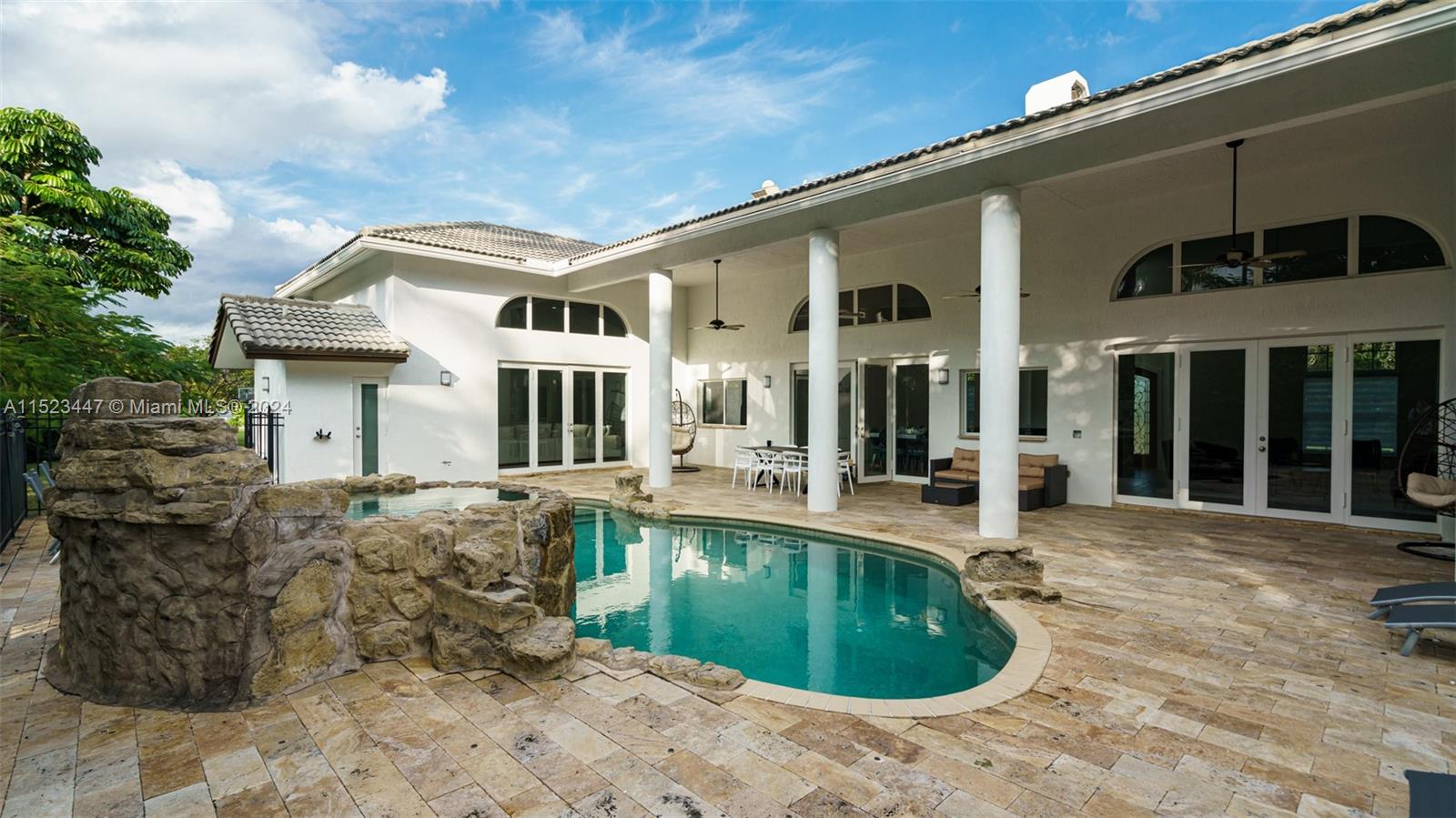 PLANTATION - Residential